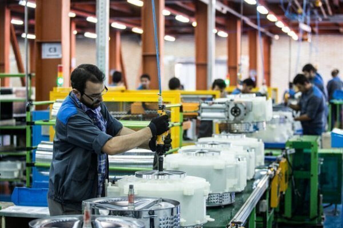 تولید ملی نیازمند اصلاح سیاست‌های کلان اقتصادی است/ مهم‌ترین تهدید‌های تولید، کاهش نرخ تشکیل سرمایه