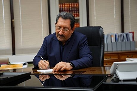 وزیر صنعت، معدن و تجارت فرا رسیدن روز خبرنگار را تبریک گفت
