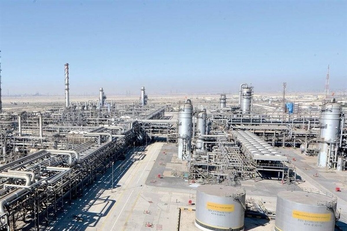 مجتمع گازی عربستان در آتش می‌سوزد